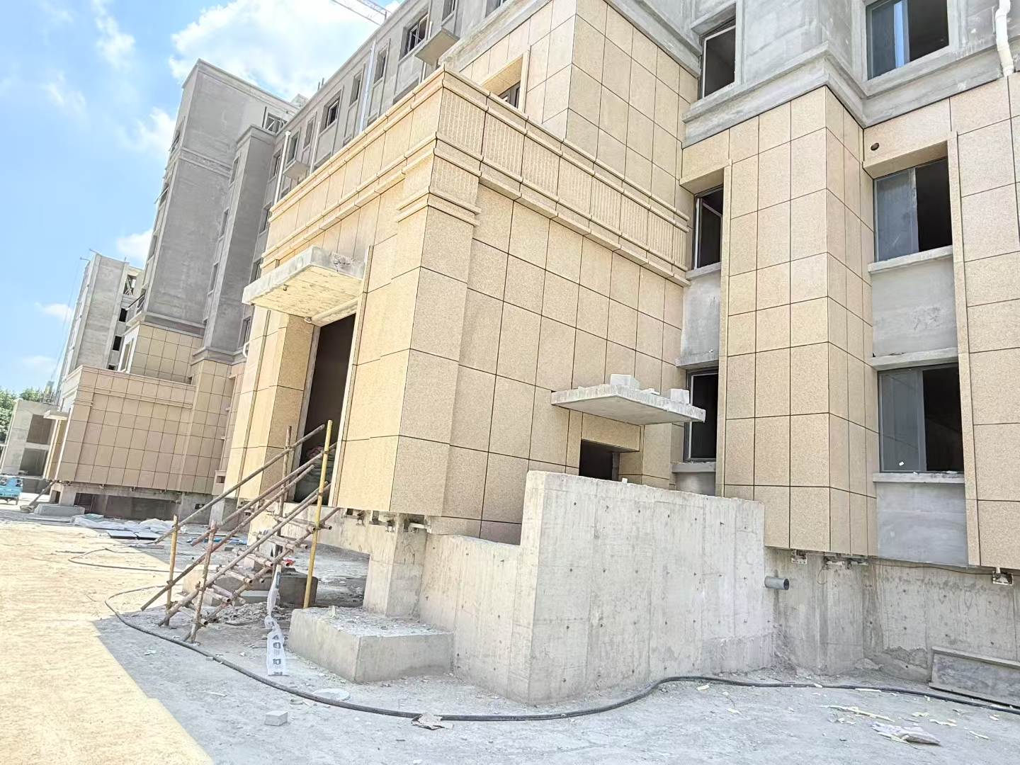 泸州 黄金麻干挂，工地实拍