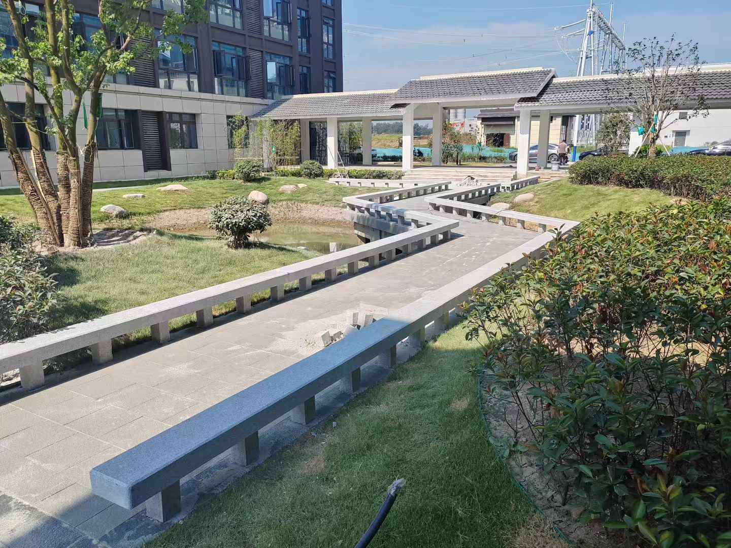 泸州 芝麻灰小区坐凳&栏杆安装效果