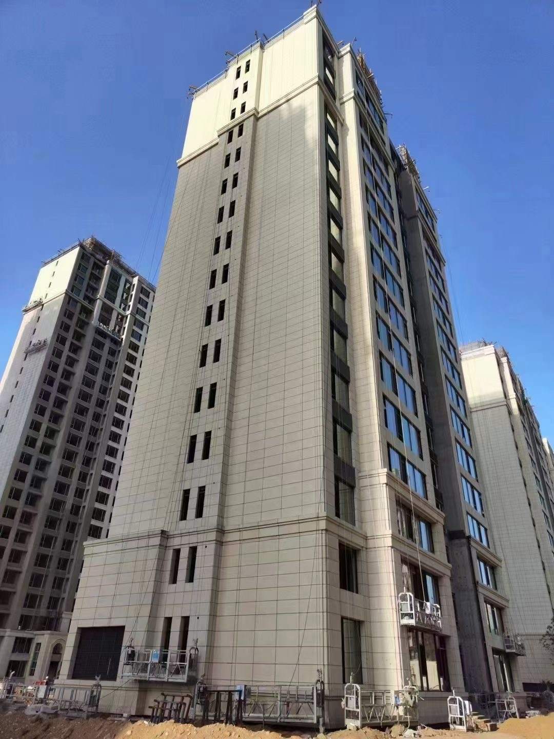 泸州黄金麻高端小区，外墙干挂
